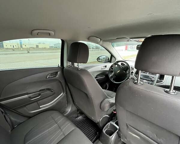 Черный Шевроле Авео, объемом двигателя 1.6 л и пробегом 170 тыс. км за 6100 $, фото 21 на Automoto.ua