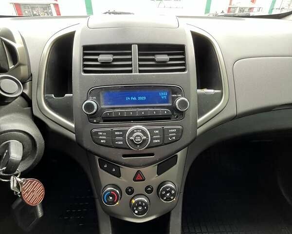 Черный Шевроле Авео, объемом двигателя 1.6 л и пробегом 170 тыс. км за 6100 $, фото 28 на Automoto.ua