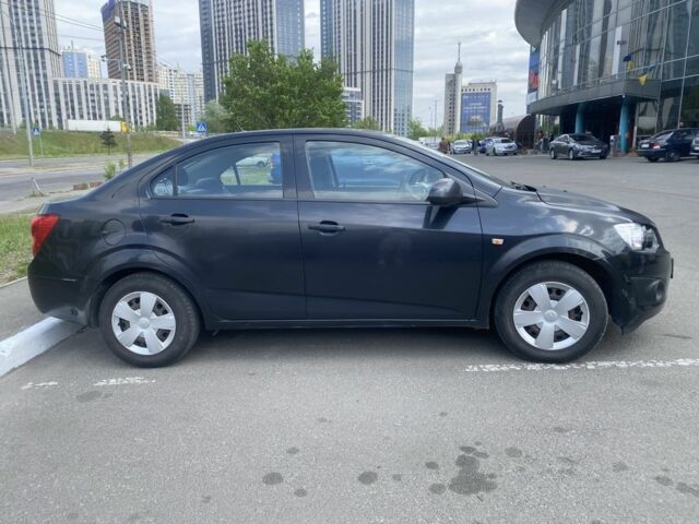 Чорний Шевроле Авео, об'ємом двигуна 1.6 л та пробігом 260 тис. км за 4800 $, фото 3 на Automoto.ua