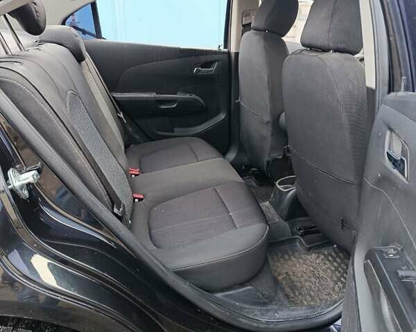 Черный Шевроле Авео, объемом двигателя 1.4 л и пробегом 97 тыс. км за 3000 $, фото 3 на Automoto.ua