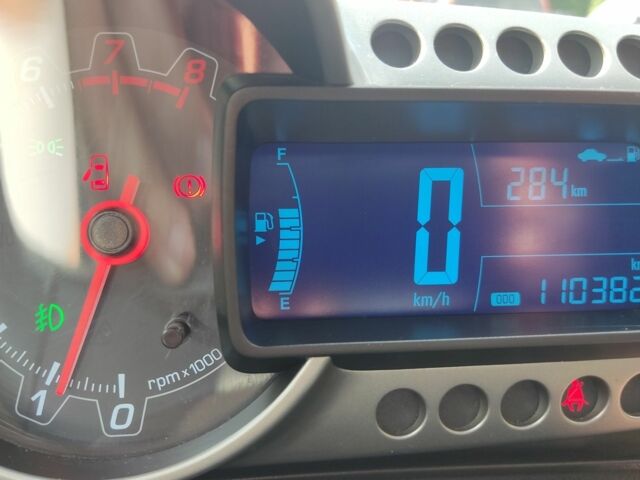 Чорний Шевроле Авео, об'ємом двигуна 1.6 л та пробігом 110 тис. км за 7000 $, фото 11 на Automoto.ua