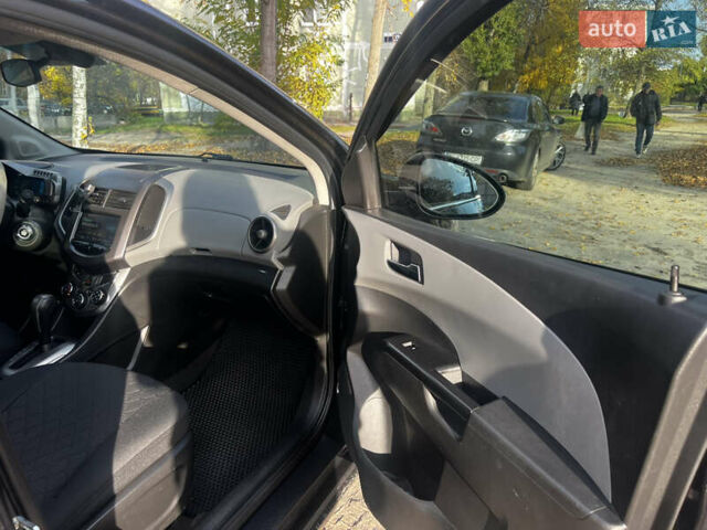 Чорний Шевроле Авео, об'ємом двигуна 1.4 л та пробігом 200 тис. км за 6300 $, фото 12 на Automoto.ua