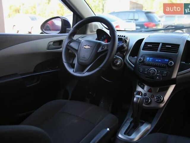 Черный Шевроле Авео, объемом двигателя 1.4 л и пробегом 155 тыс. км за 7000 $, фото 10 на Automoto.ua