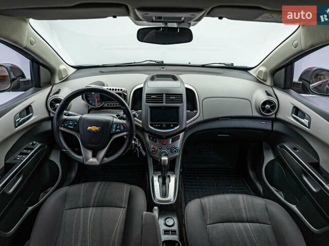 Чорний Шевроле Авео, об'ємом двигуна 1.4 л та пробігом 137 тис. км за 8476 $, фото 10 на Automoto.ua
