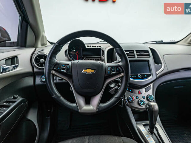 Чорний Шевроле Авео, об'ємом двигуна 1.4 л та пробігом 137 тис. км за 8476 $, фото 12 на Automoto.ua