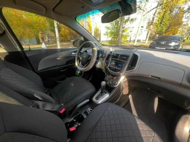 Черный Шевроле Авео, объемом двигателя 1.4 л и пробегом 200 тыс. км за 6300 $, фото 6 на Automoto.ua