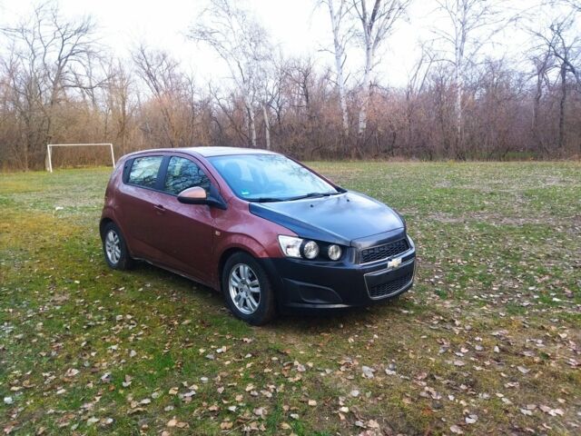 Коричневый Шевроле Авео, объемом двигателя 1.4 л и пробегом 200 тыс. км за 3600 $, фото 1 на Automoto.ua