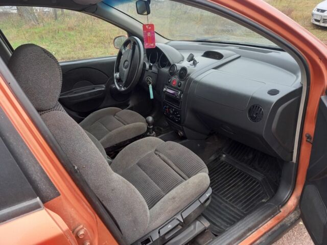 Коричневий Шевроле Авео, об'ємом двигуна 1.5 л та пробігом 312 тис. км за 1300 $, фото 7 на Automoto.ua