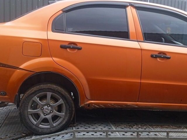 Коричневий Шевроле Авео, об'ємом двигуна 1.5 л та пробігом 310 тис. км за 1500 $, фото 2 на Automoto.ua