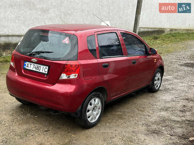 Красный Шевроле Авео, объемом двигателя 1.5 л и пробегом 190 тыс. км за 2450 $, фото 5 на Automoto.ua