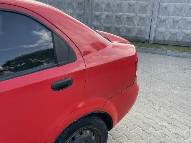 Красный Шевроле Авео, объемом двигателя 1.5 л и пробегом 290 тыс. км за 2600 $, фото 9 на Automoto.ua