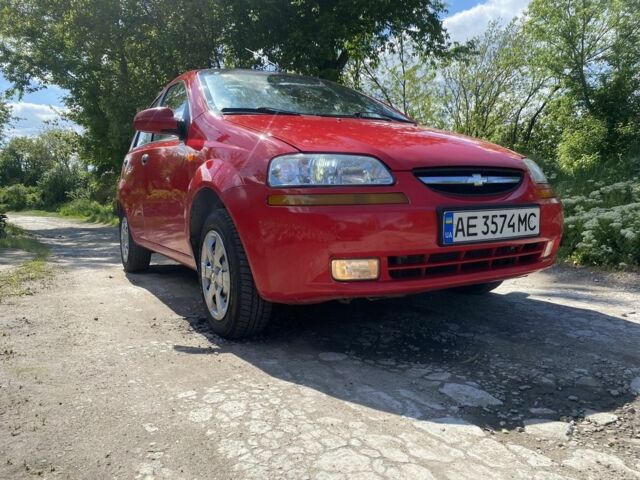 Красный Шевроле Авео, объемом двигателя 1.5 л и пробегом 172 тыс. км за 3550 $, фото 9 на Automoto.ua
