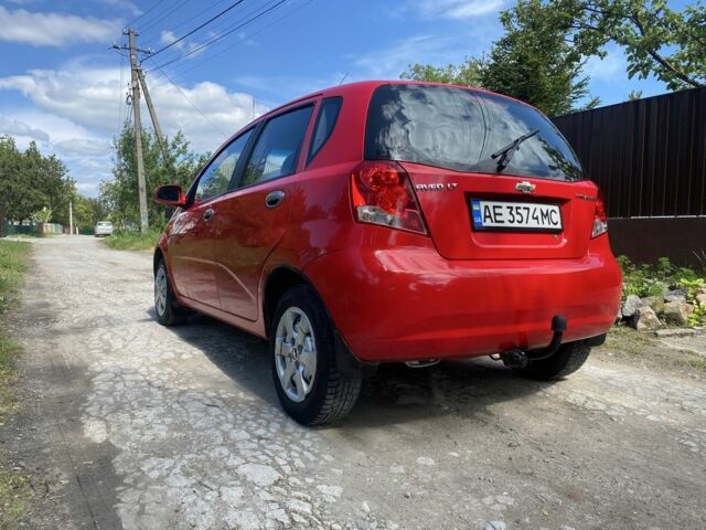 Красный Шевроле Авео, объемом двигателя 1.5 л и пробегом 172 тыс. км за 3550 $, фото 5 на Automoto.ua