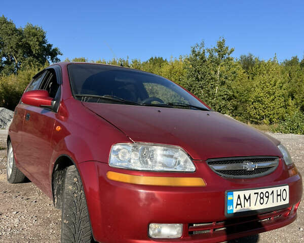 Красный Шевроле Авео, объемом двигателя 1.5 л и пробегом 211 тыс. км за 2000 $, фото 7 на Automoto.ua