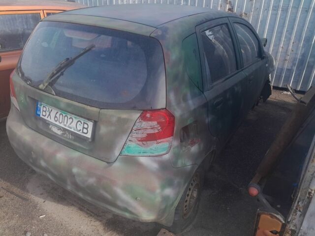 Шевроле Авео 2005 в Кропивницком (Кировограде) на Automoto.ua Красный Шевроле Авео, объемом двигателя 0 л и пробегом 177 тыс. км за 1200 $, фото 2 на Automoto.ua