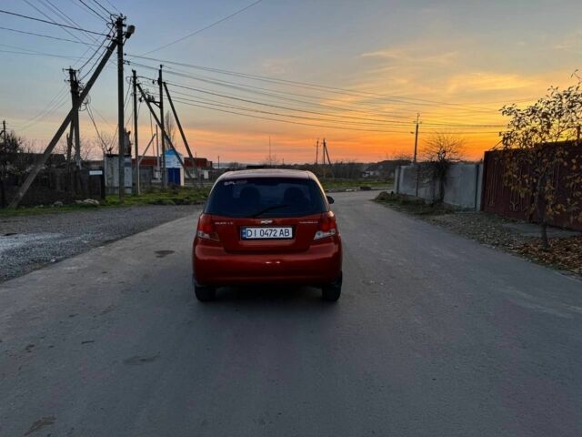 Красный Шевроле Авео, объемом двигателя 1.5 л и пробегом 366 тыс. км за 2000 $, фото 6 на Automoto.ua
