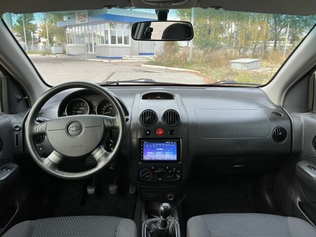 Червоний Шевроле Авео, об'ємом двигуна 1.5 л та пробігом 256 тис. км за 3300 $, фото 8 на Automoto.ua