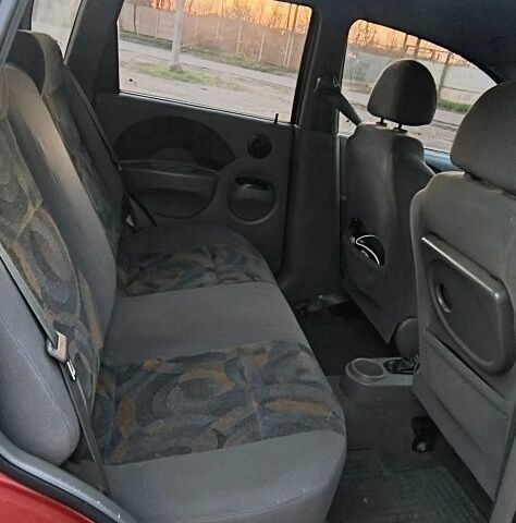 Красный Шевроле Авео, объемом двигателя 1.5 л и пробегом 281 тыс. км за 2900 $, фото 6 на Automoto.ua