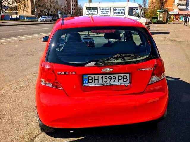 Красный Шевроле Авео, объемом двигателя 1.5 л и пробегом 190 тыс. км за 2800 $, фото 2 на Automoto.ua