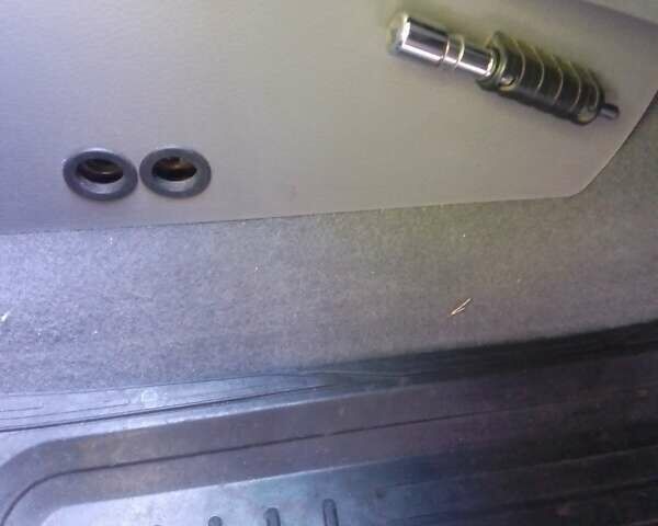 Красный Шевроле Авео, объемом двигателя 1.5 л и пробегом 130 тыс. км за 2400 $, фото 4 на Automoto.ua