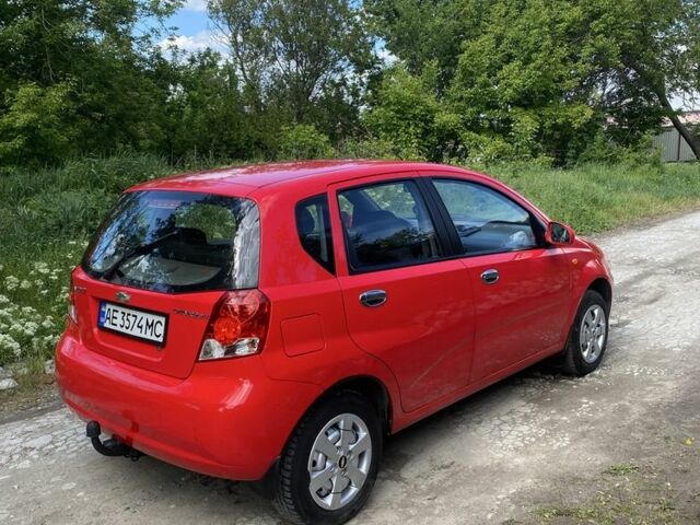 Красный Шевроле Авео, объемом двигателя 1.5 л и пробегом 172 тыс. км за 3550 $, фото 3 на Automoto.ua