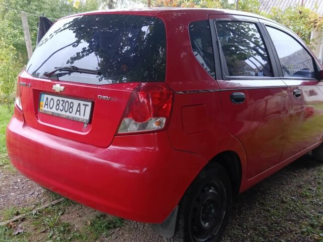 Червоний Шевроле Авео, об'ємом двигуна 0 л та пробігом 200 тис. км за 2100 $, фото 3 на Automoto.ua