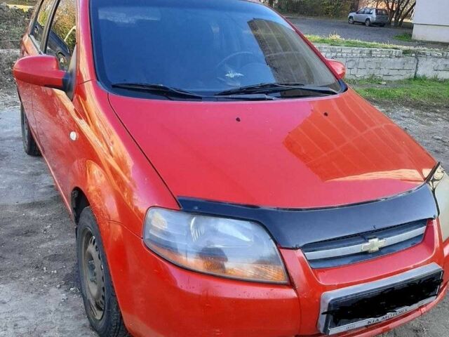 Красный Шевроле Авео, объемом двигателя 1.5 л и пробегом 179 тыс. км за 1800 $, фото 1 на Automoto.ua