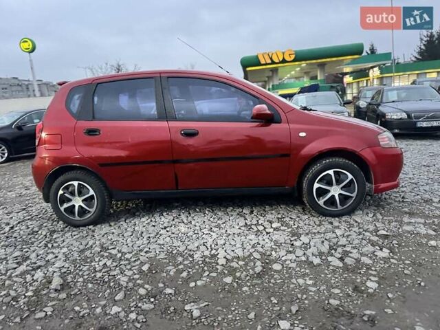 Красный Шевроле Авео, объемом двигателя 1.5 л и пробегом 290 тыс. км за 1680 $, фото 16 на Automoto.ua