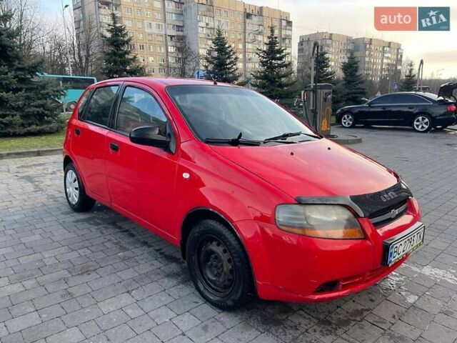 Красный Шевроле Авео, объемом двигателя 1.5 л и пробегом 300 тыс. км за 2700 $, фото 7 на Automoto.ua