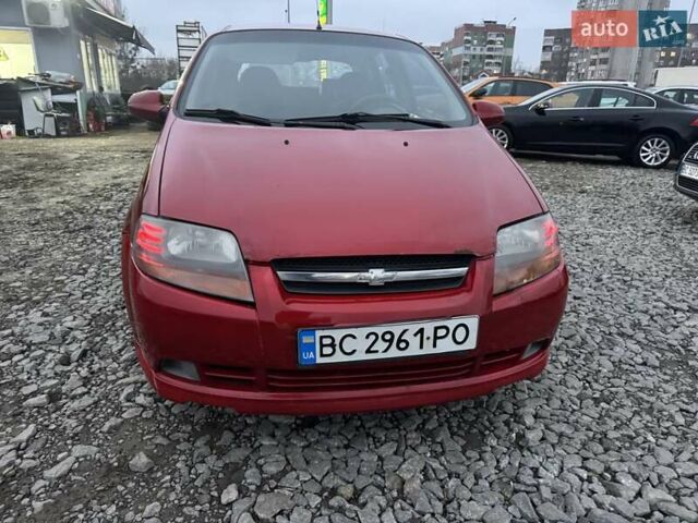 Красный Шевроле Авео, объемом двигателя 1.5 л и пробегом 290 тыс. км за 1680 $, фото 4 на Automoto.ua