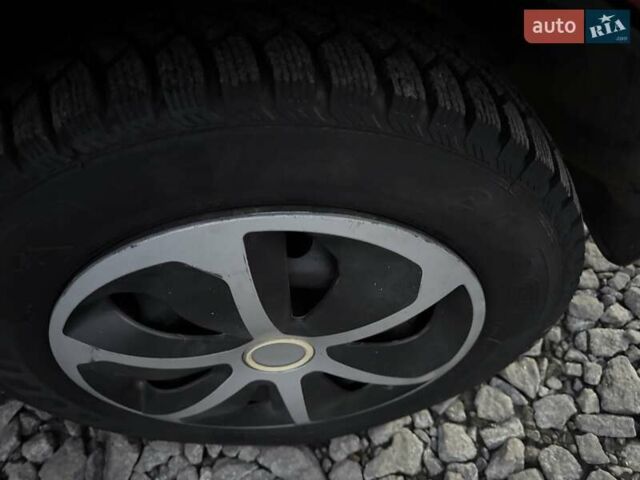 Красный Шевроле Авео, объемом двигателя 1.5 л и пробегом 290 тыс. км за 1680 $, фото 33 на Automoto.ua