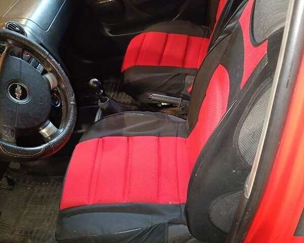 Красный Шевроле Авео, объемом двигателя 1.5 л и пробегом 135 тыс. км за 3650 $, фото 31 на Automoto.ua