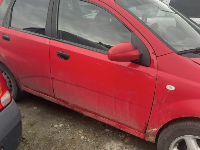 Красный Шевроле Авео, объемом двигателя 1.5 л и пробегом 280 тыс. км за 1300 $, фото 15 на Automoto.ua