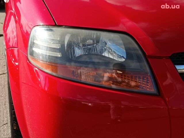Червоний Шевроле Авео, об'ємом двигуна 1.5 л та пробігом 219 тис. км за 3990 $, фото 4 на Automoto.ua