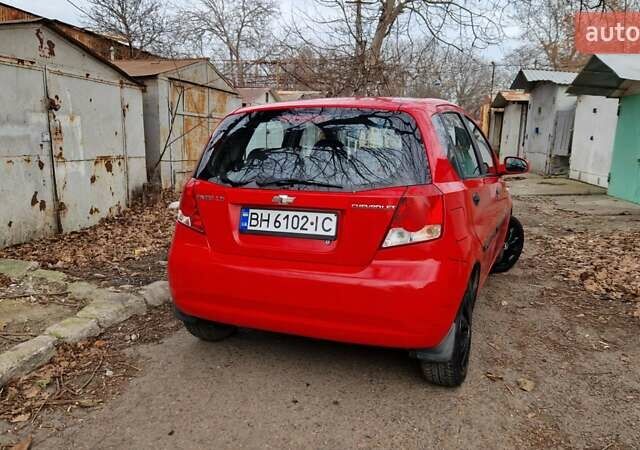 Червоний Шевроле Авео, об'ємом двигуна 1.6 л та пробігом 275 тис. км за 2000 $, фото 7 на Automoto.ua