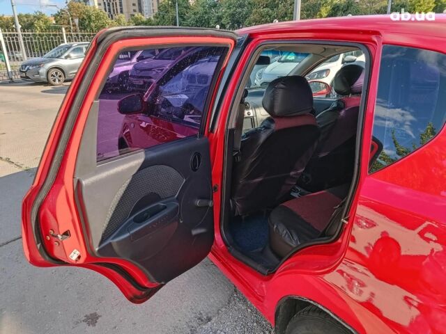 Червоний Шевроле Авео, об'ємом двигуна 1.5 л та пробігом 219 тис. км за 3990 $, фото 19 на Automoto.ua