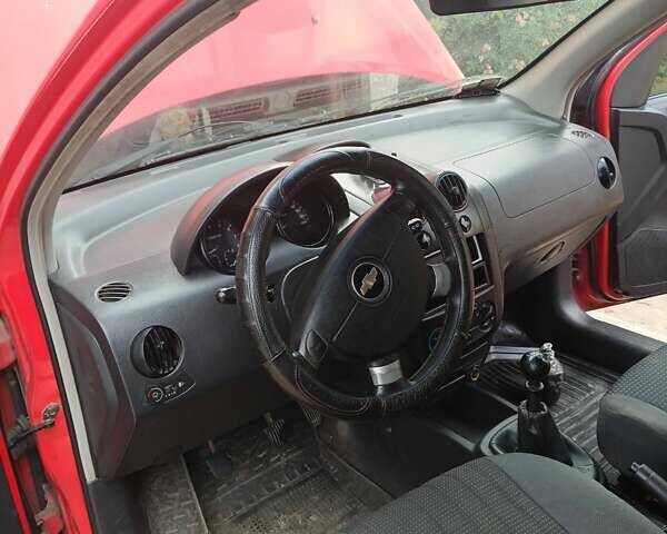 Красный Шевроле Авео, объемом двигателя 1.5 л и пробегом 135 тыс. км за 3650 $, фото 12 на Automoto.ua