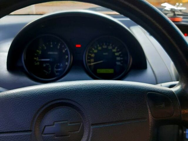 Червоний Шевроле Авео, об'ємом двигуна 1.5 л та пробігом 179 тис. км за 1700 $, фото 4 на Automoto.ua