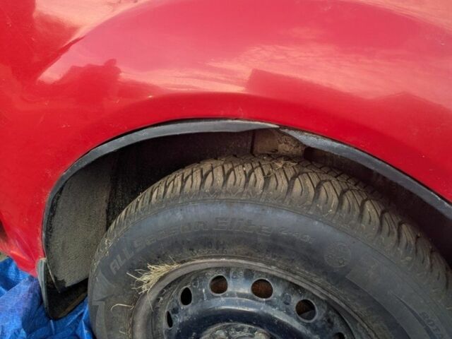 Красный Шевроле Авео, объемом двигателя 1.5 л и пробегом 150 тыс. км за 1300 $, фото 1 на Automoto.ua