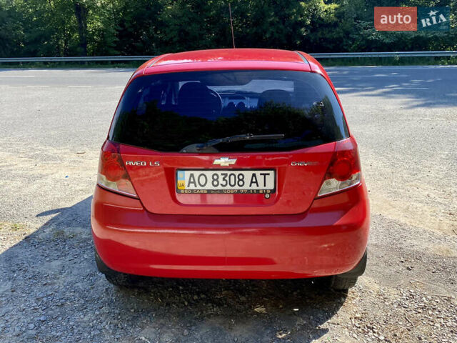 Красный Шевроле Авео, объемом двигателя 1.5 л и пробегом 224 тыс. км за 2250 $, фото 6 на Automoto.ua