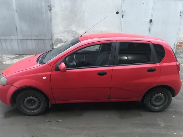 Красный Шевроле Авео, объемом двигателя 1.5 л и пробегом 280 тыс. км за 1300 $, фото 6 на Automoto.ua