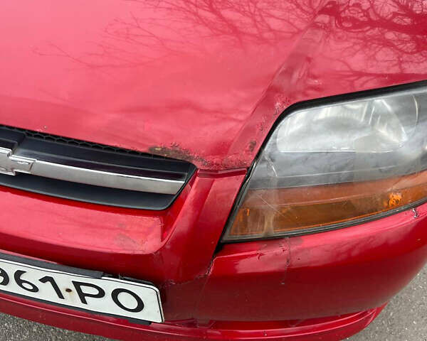 Красный Шевроле Авео, объемом двигателя 1.5 л и пробегом 222 тыс. км за 1850 $, фото 6 на Automoto.ua