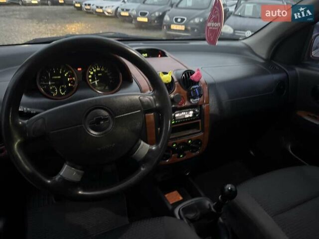 Красный Шевроле Авео, объемом двигателя 1.5 л и пробегом 290 тыс. км за 1680 $, фото 30 на Automoto.ua