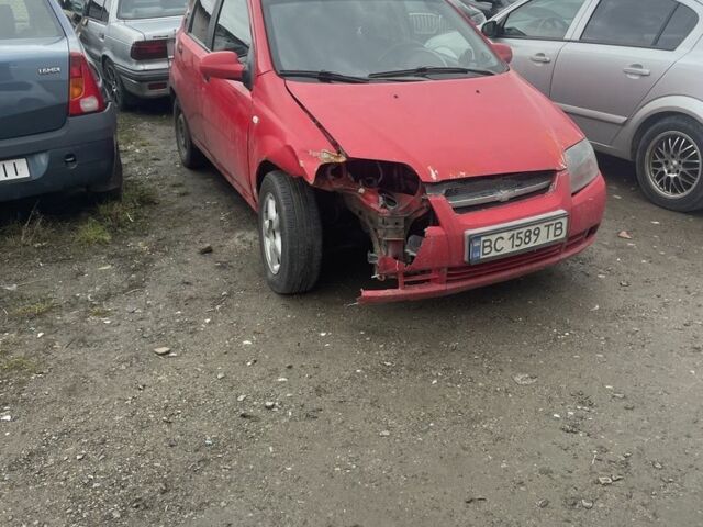 Красный Шевроле Авео, объемом двигателя 1.5 л и пробегом 280 тыс. км за 1300 $, фото 16 на Automoto.ua