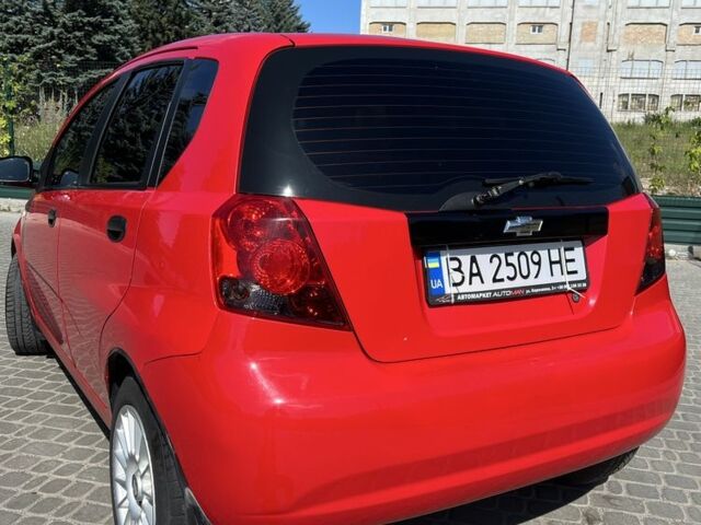 Шевроле Авео 2006 в Кропивницком (Кировограде) на Automoto.ua Красный Шевроле Авео, объемом двигателя 1.5 л и пробегом 200 тыс. км за 2500 $, фото 6 на Automoto.ua