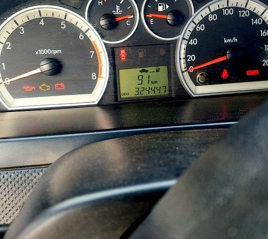 Червоний Шевроле Авео, об'ємом двигуна 1.5 л та пробігом 317 тис. км за 1300 $, фото 3 на Automoto.ua