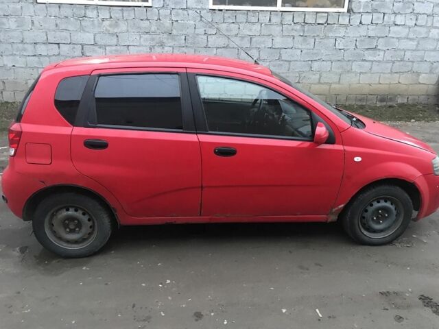 Красный Шевроле Авео, объемом двигателя 1.5 л и пробегом 280 тыс. км за 1300 $, фото 7 на Automoto.ua