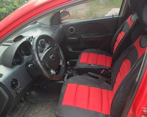 Красный Шевроле Авео, объемом двигателя 1.5 л и пробегом 135 тыс. км за 3650 $, фото 15 на Automoto.ua
