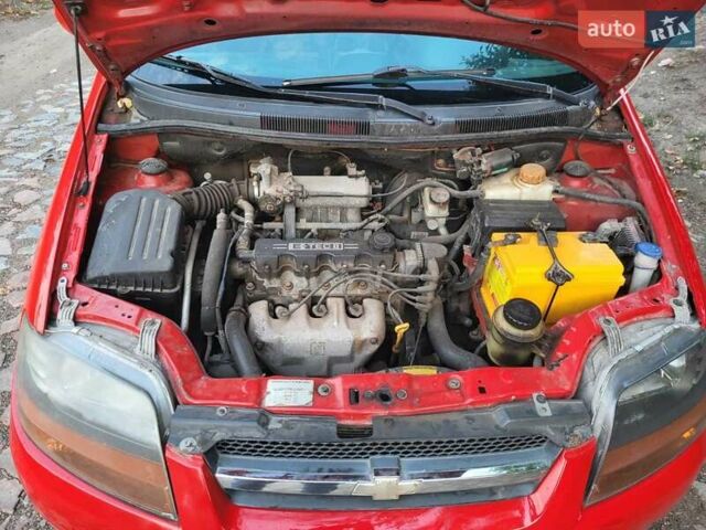 Красный Шевроле Авео, объемом двигателя 1.5 л и пробегом 238 тыс. км за 3500 $, фото 10 на Automoto.ua