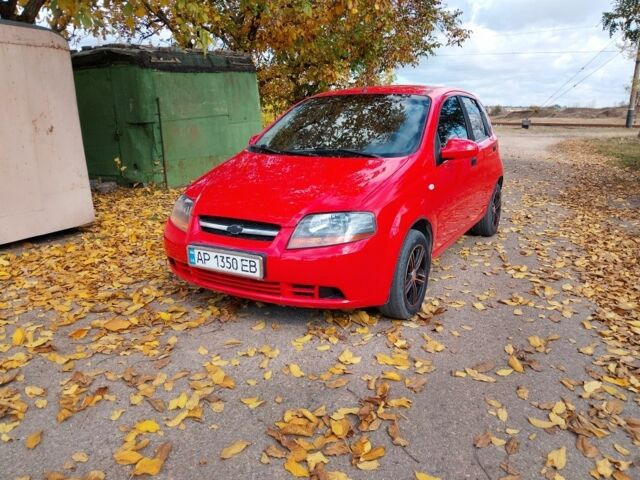 Червоний Шевроле Авео, об'ємом двигуна 1.5 л та пробігом 185 тис. км за 3500 $, фото 1 на Automoto.ua